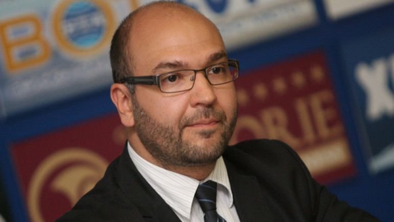 Панчугов: Слави се отказа от парламента, наясно е, че силата му е в шоуто 