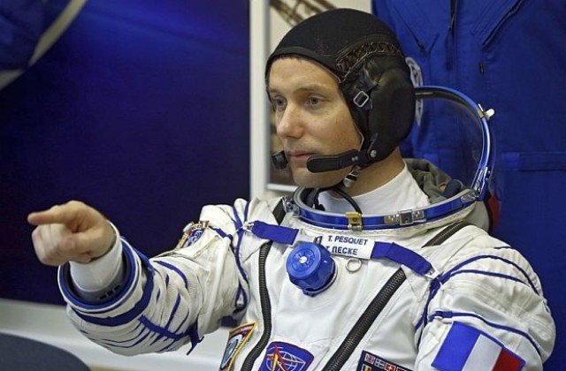 Астронавт подкрепя Франция от Космоса