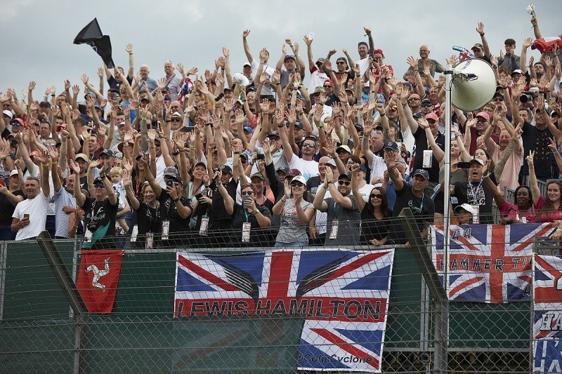 Британските власти разрешиха 140 000 да гледат Гран При на Великобритания