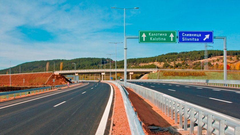 "Автомагистрали" отвръщат на Комитова: Спестили сме милиони за "Хемус" 