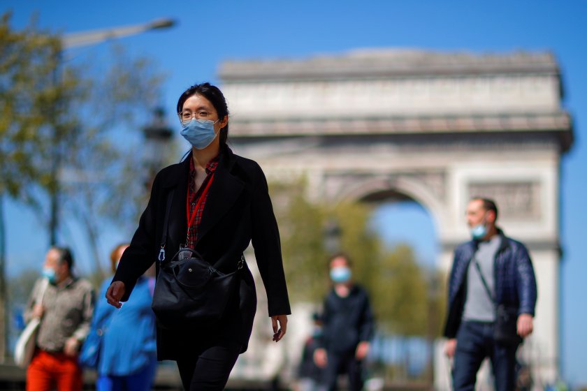 Франция очаква четвърта вълна на вируса през есента
