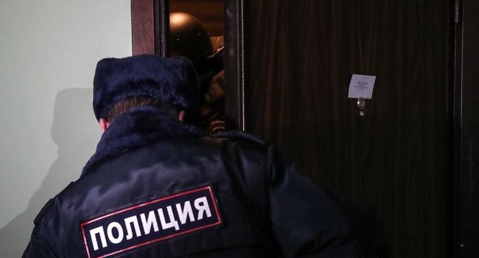 Руските власти претърсват домове на журналисти