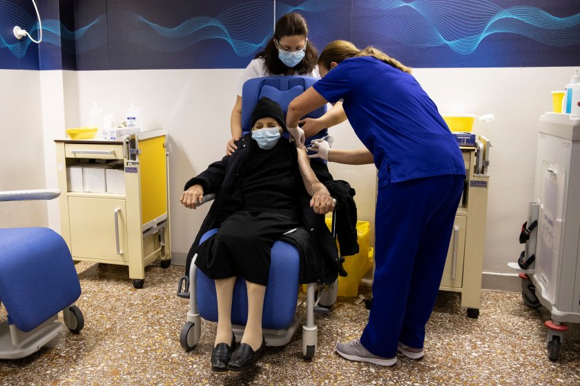 В Гърция стартира задължителна ваксинация