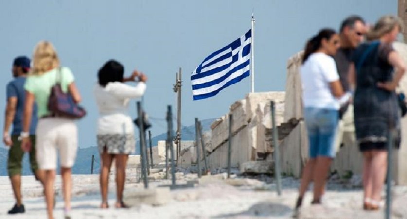Нашите в Гърция - отличници: Първо вот, после плаж