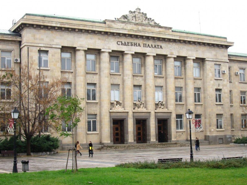 Русенският съд уважи иск от 45 000 лева на пострадало при катастрофа момиче