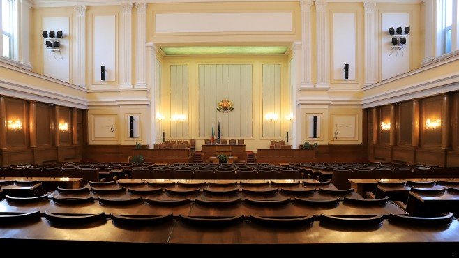 "Тренд": Слави с 65 депутати, ГЕРБ с 63 в новия парламент