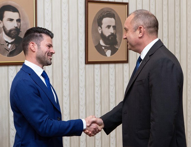 Радев: Подкрепям бизнеса, който отваря врати за образованите 
