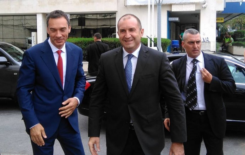 Румен Радев нападна прокуратурата и Гешев 