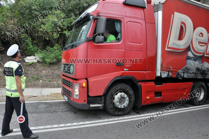 КАТ подхващат камионите и автобусите