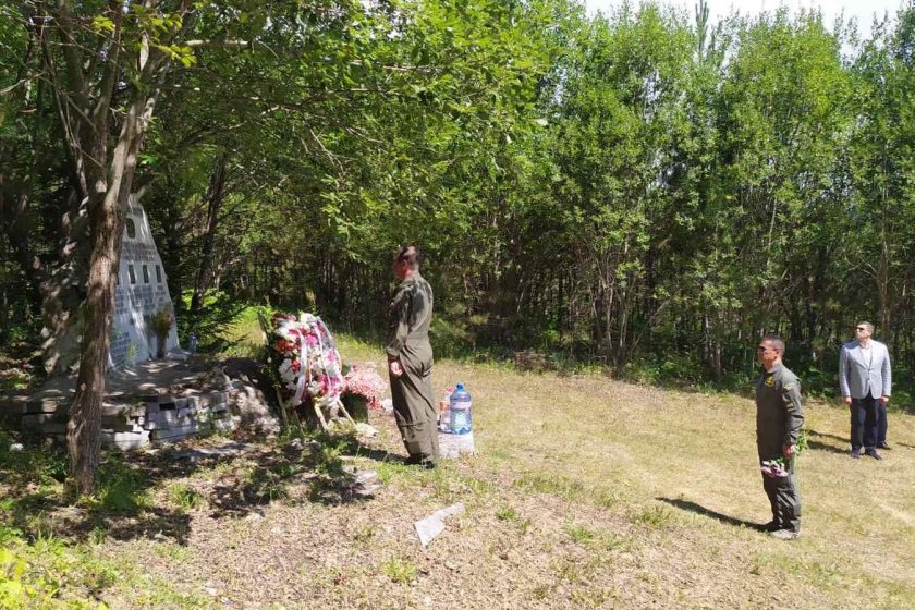 Почетоха четиримата военни от катастрофата с Ми-17