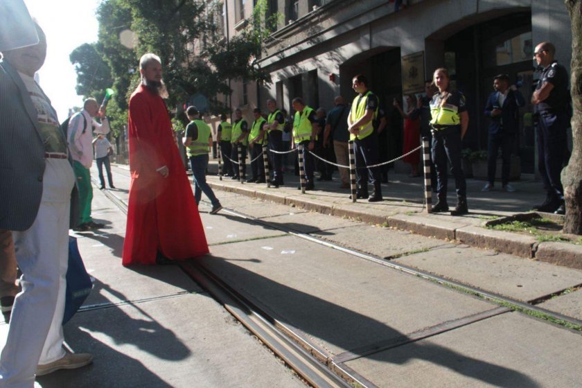 Протест срещу Иван Гешев пред ВСС (СНИМКИ)
