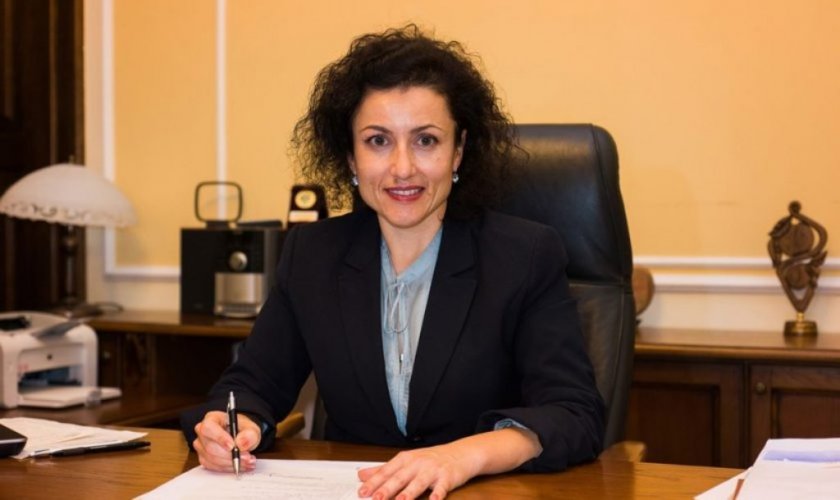 Десислава Танева призна: Губим над 7 млн. евро от рибарската програма