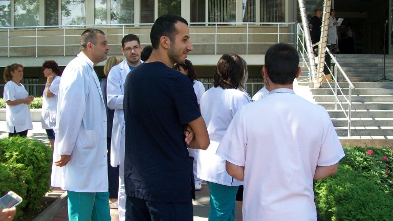 Медиците в Сливен започнаха ефективна стачка