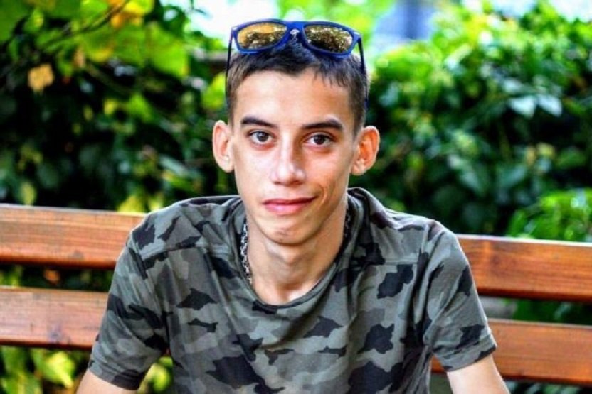 Тъжно... Болестта победи 18-годишния Иван от Бургас