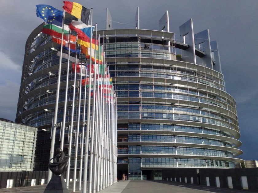 България на съд за неприлагане на европейското законодателство за защита на авторските права