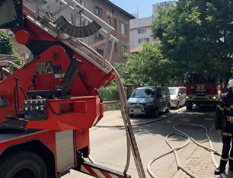 Газов бойлер се взриви в Пловдив (СНИМКИ)