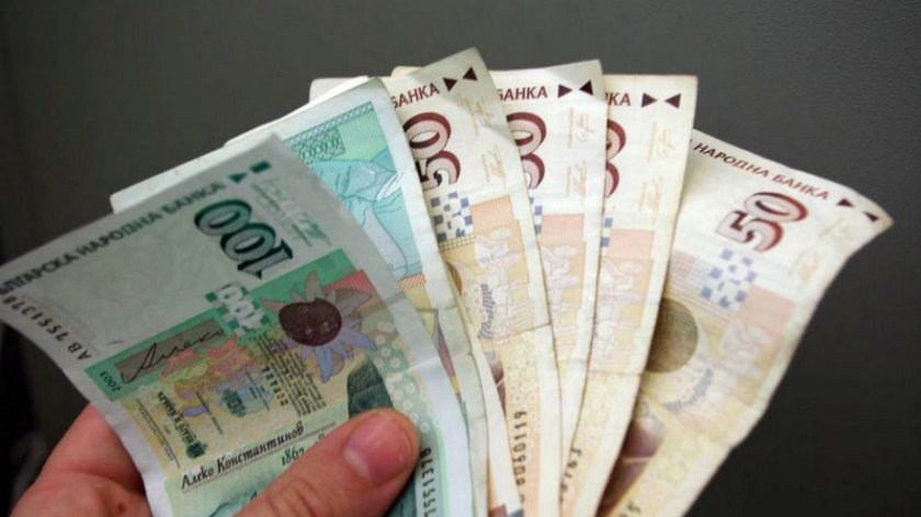 500 000 българи гърбят на минимална заплата
