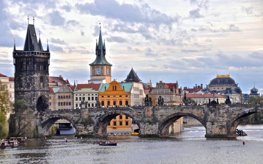 Чехия отваря клубове, дискотеки и басейни