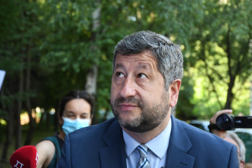 Христо Иванов за кандидат- премиера: Симпатичен човек изглежда