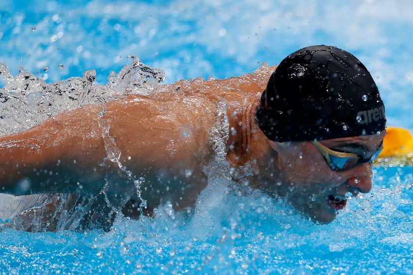 Миладинов ще плува в шести коридор на финала