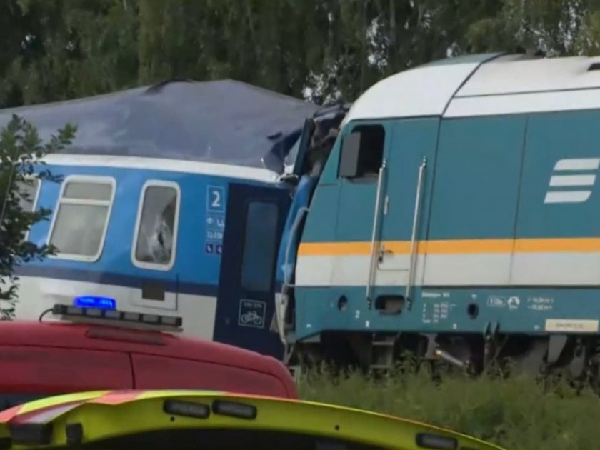 Смъртоносна влакова катастрофа в Чехия