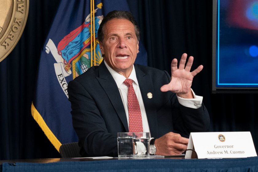 Опа! Губернаторът на Ню Йорк е упражнявал сексуален тормоз над жени