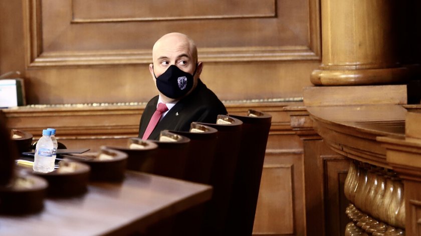 ДБ вика Гешев да отговаря пред депутатите 