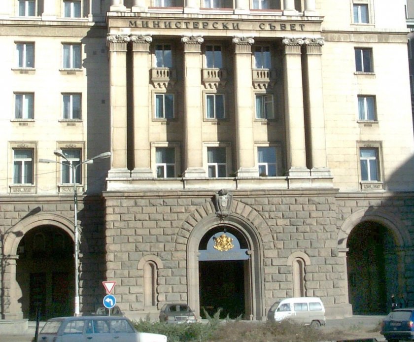 Дават по 15 000 лв. на семействата на загиналите пожарникари