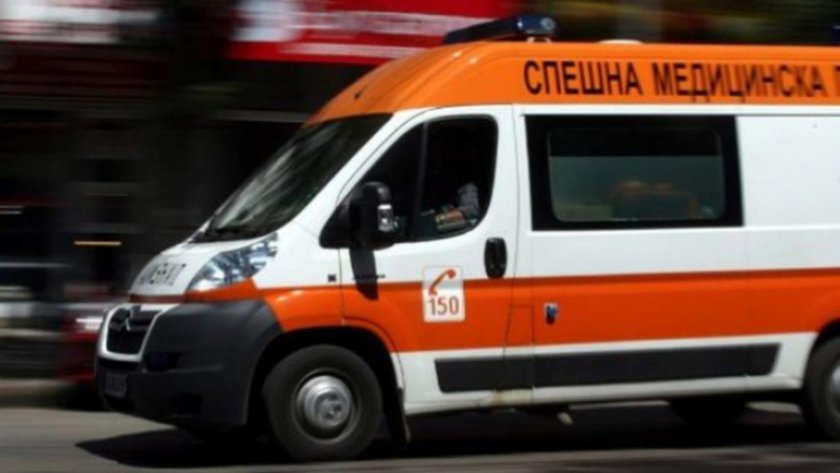 Бой на шофьори след катастрофа, мъж е с опасност за живота