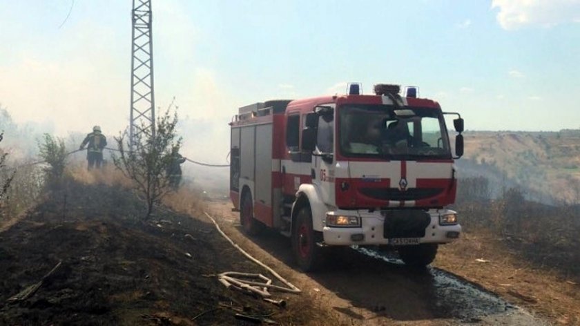 Пожарът край Кремиковци е потушен