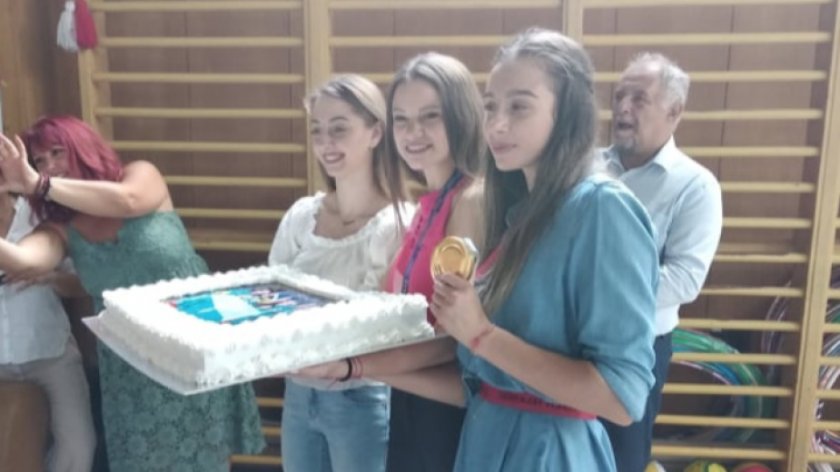 Олимпийски шампионки организират търг за ремонт на клубната си зала