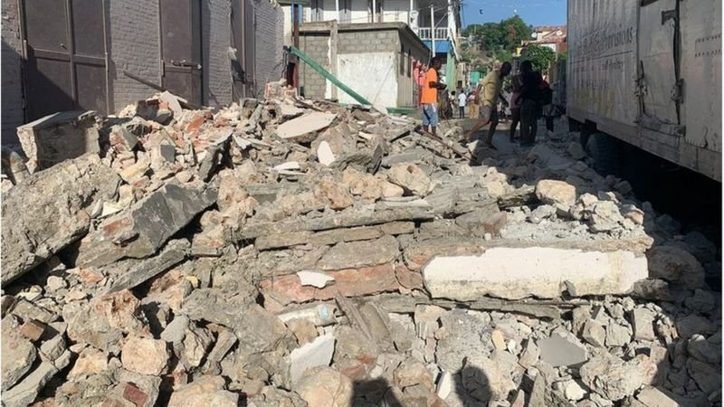 Ужасяващи кадри от разрушителното земетресение в Хаити 