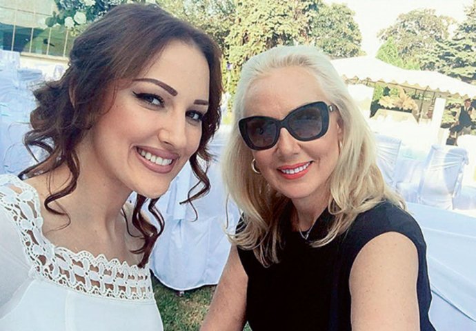 Снахата на Лепа Брена пее тайно за наш милионер