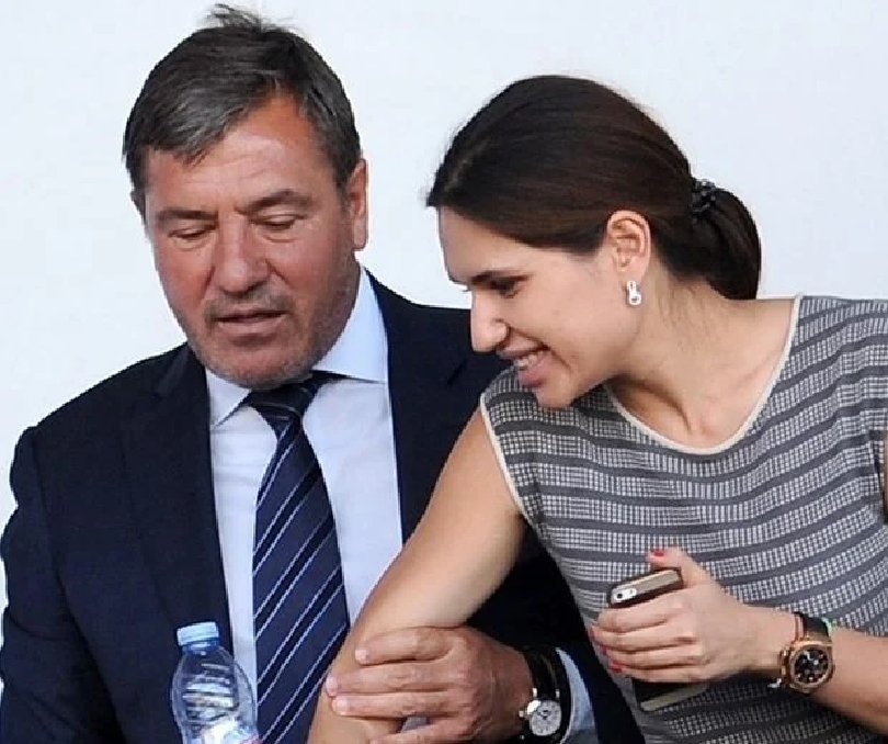 Маджо омъжи дъщеря си в тежка сватба