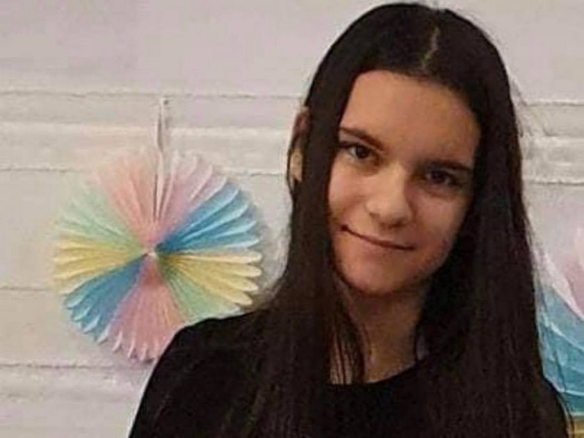 Издирват 14-годишната Ани: отишла на дискотека в Слънчев бряг и не се върнала