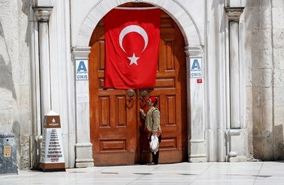 2 години затвор за обида в социалните медии в Турция 