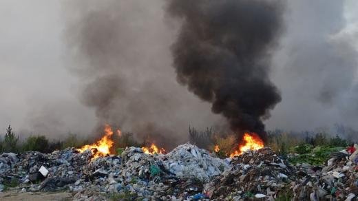 Пожар пламна край закрито сметище в с. Радловци