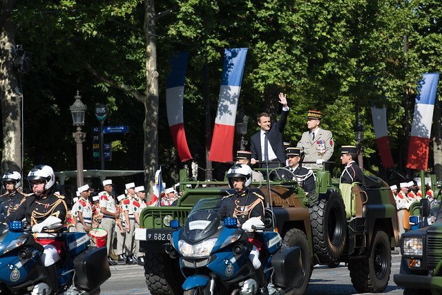 Франция отбелязва националния си празник 