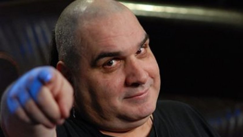 Фънки става погребален агент