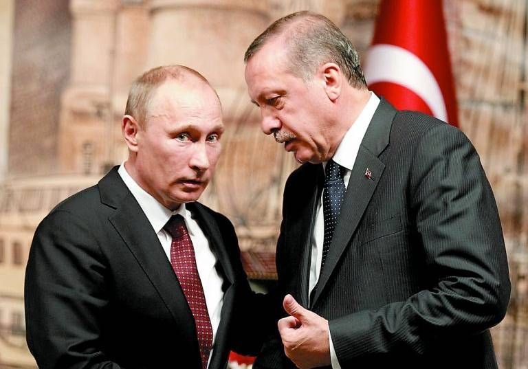 Путин предложи на Ердоган подсилваща доза от руската ваксина