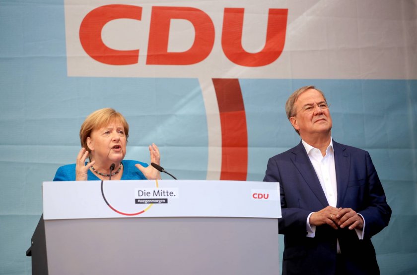 Социалдемократите гледат към трипартийна коалиция в Германия