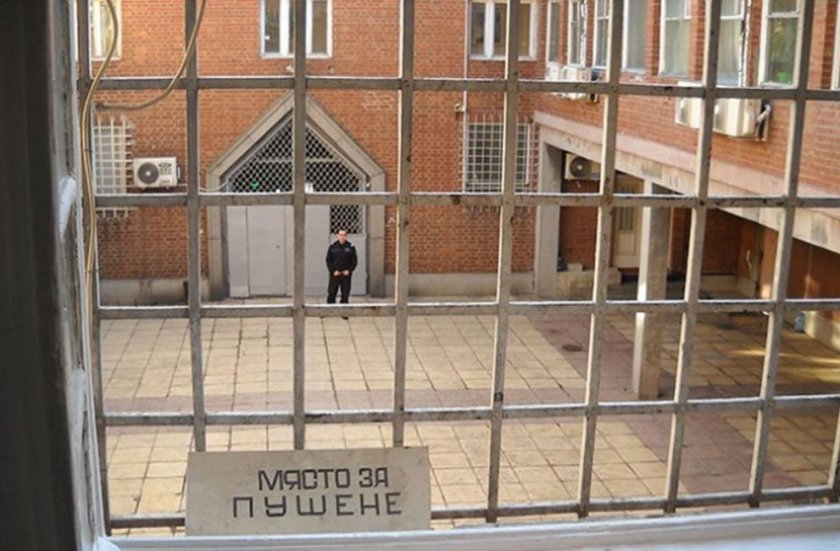 Осъдиха трима надзиратели от Варна