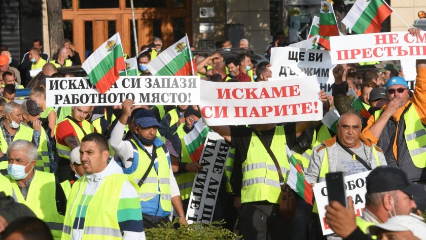 Пътищарите натискат за пари с национален протест