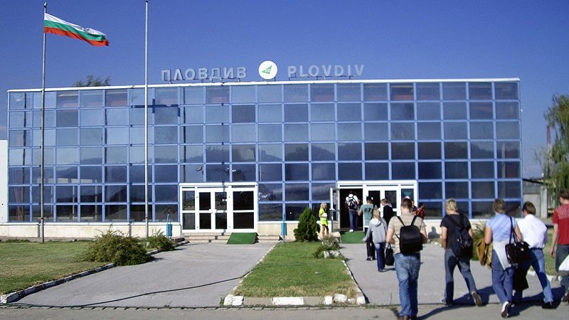 Пътник с фалшив PCR тест заловиха на Летище Пловдив
