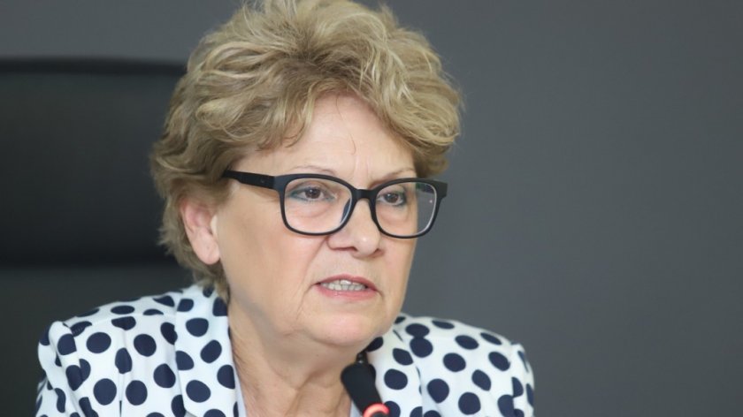 Комитова обеща да довърши важен път