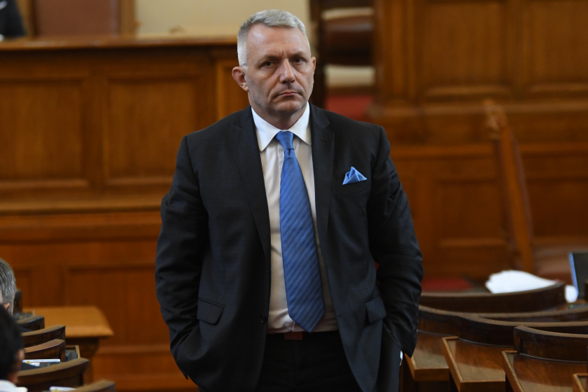 Николай Хаджигенов подкрепи Радев за втори мандат
