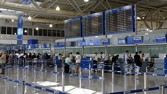 Българин опита да се самоубие на летището в Атина