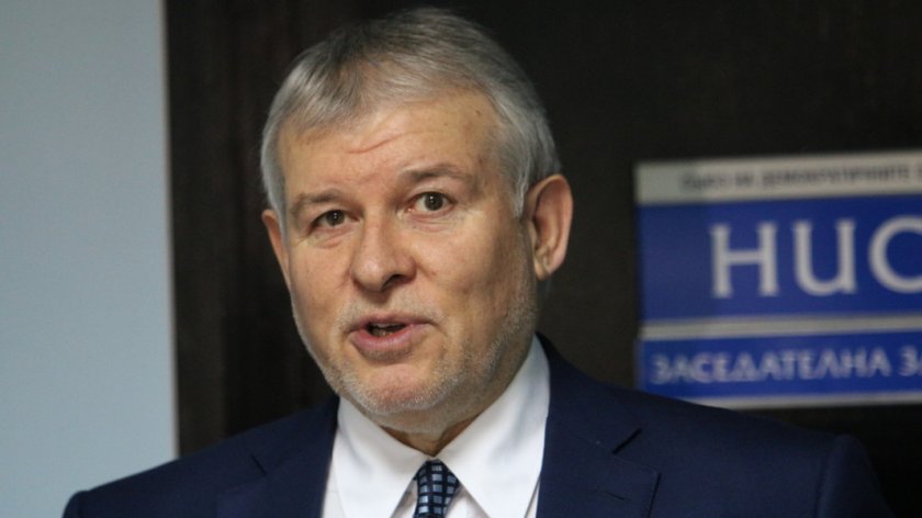 СДС иска оставките на премиера Янев и министър Кацаров 