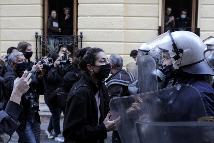 Над 100 000 проверки в Гърция, арести за неспазване на мерките