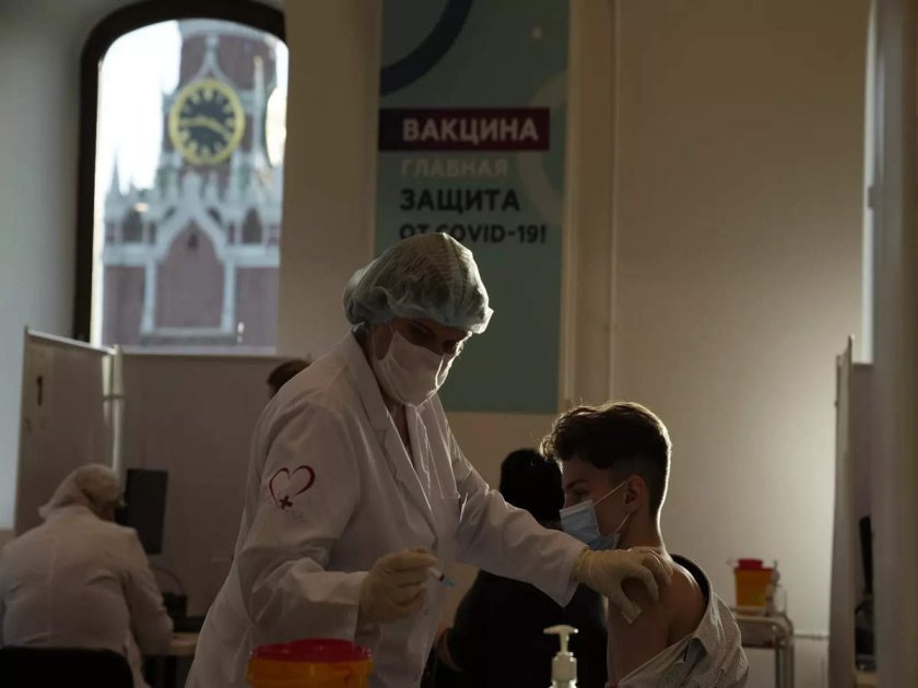 Русия засилва рекламната си кампания за ваксинация